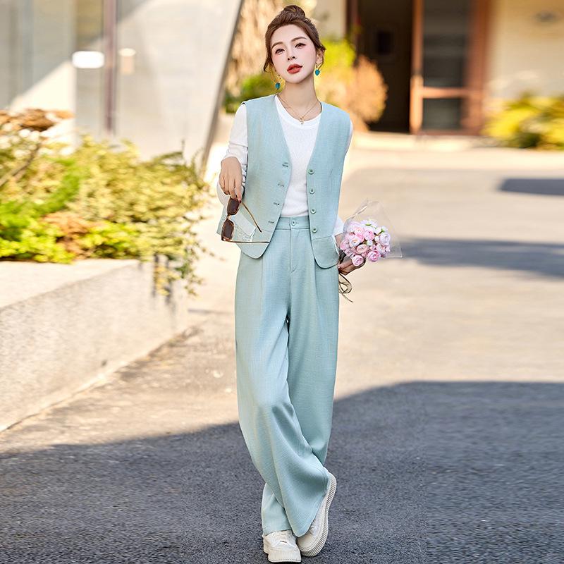 Женский модный комплект жилет на весну/лето 2025: Элегантный, Стройнящий, Омолаживающий Костюм-Тройка для Молодых Мам