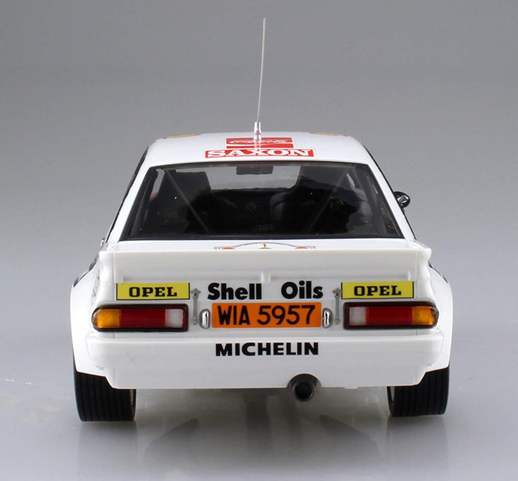 Aoshima Bunka Kyozaisha Skynet Bell Kit Series Opel Manta 400 Jimmy McRae 24 Uren van Ieper Пластиковая модель 1/24 № 9 GR.B