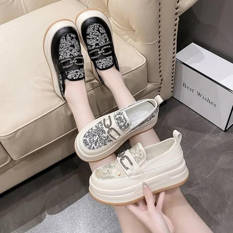 2024 Новые женские повседневные туфли Кроссовки на толстой платформе с клином и скрытым каблуком Женская обувь для отдыха Летние кроссовки для женщин