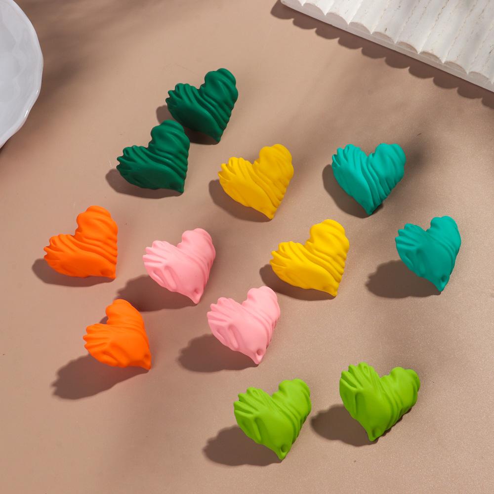 New Acrylic Big Love Heart Stud Earring for Women Simple Candy Color Irregular Peach Statement Earrings 2025 Trend Jewelry Gift