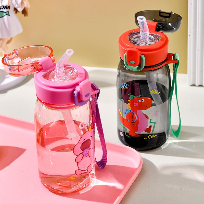 Water bottle new children's small dinosaur straw water cup for boys and girls high value cartoon cute plastic cup portable