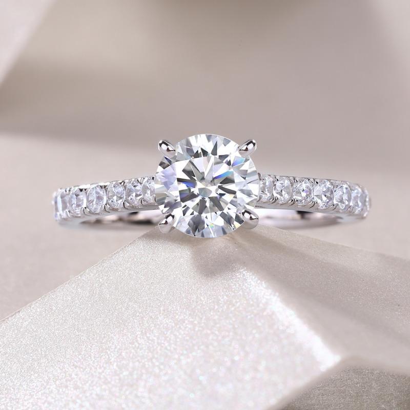 Bague Ringen Женское закрытое кольцо с инкрустацией серебром S925 1 карат с муассанитом в форме сердца