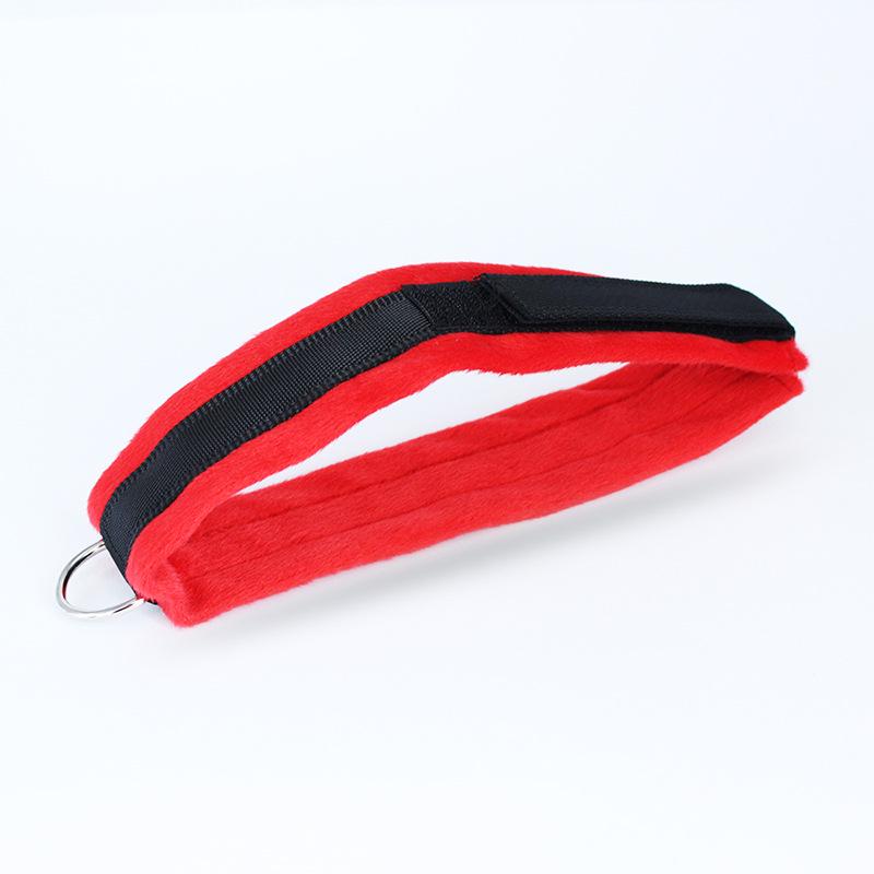 Набор из 5 игрушек для взрослых: Наручники, Кожаная плеть, Маска для глаз, Ручная лопатка, Чокер