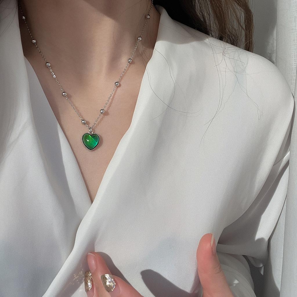 Новое творческое ожерелье с настроением, изменение цвета, чувство эмоции, контроль температуры, кулон в форме сердца, металлическая цепочка, ювелирные изделия для девочек, подвески в виде осьминога с эмоциями