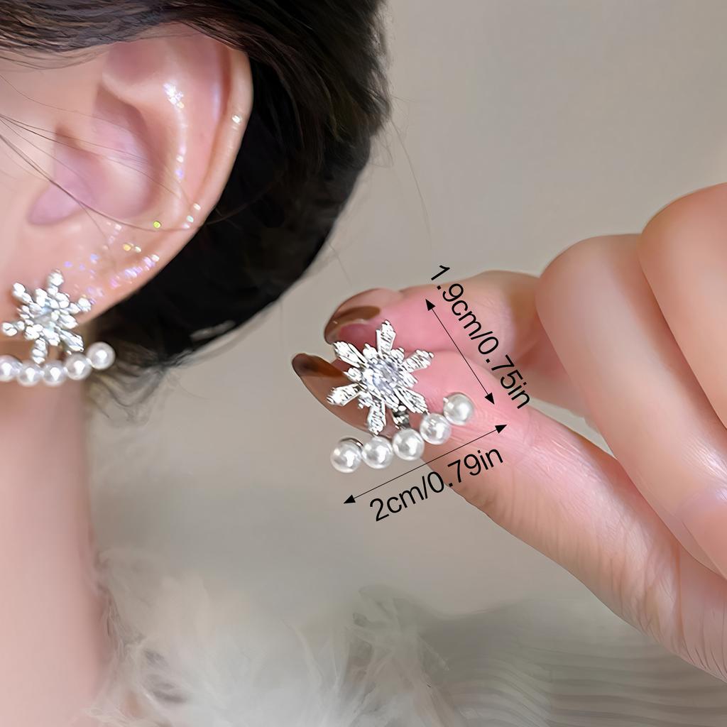 Sweet Style Snowflake Model Earrings Female Hypo-allergenic Lightweight Ornaments Gifts for Mom Wife Girlfriend