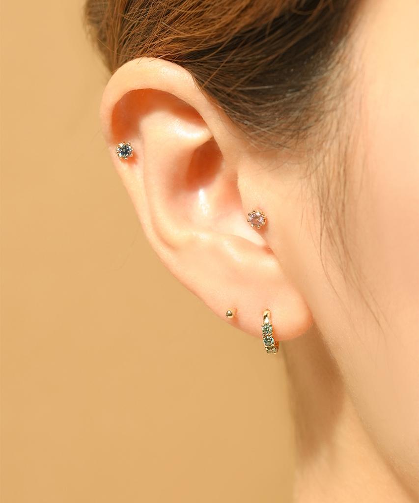 Минималпирсинг Серьги-гвоздики 'Королева' с бриллиантом Муассанитом 14K
