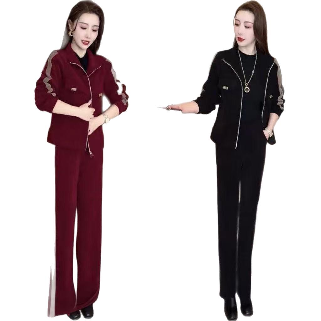 Женская зимняя мода 2025: Комплект спортивной одежды на флисовой подкладке с теплым пальто и брюками прямого кроя