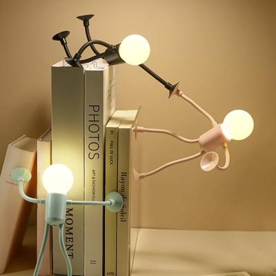 Изменяемая форма Забавный спортсмен Ночной светильник Кнопка Батарея Настольная лампа Универсальная мини-лампа Креативный орнамент Вакуумная адсорбция