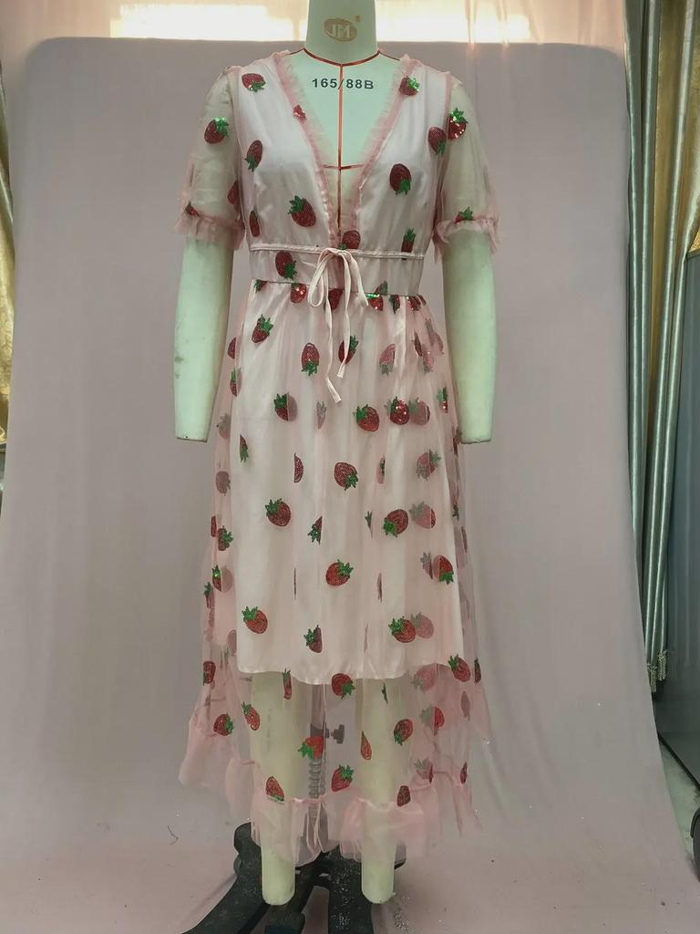 2025 Европейско-американское двухцветное платье-сетка с плиссировкой цвета французской клубники, расшитое пайетками