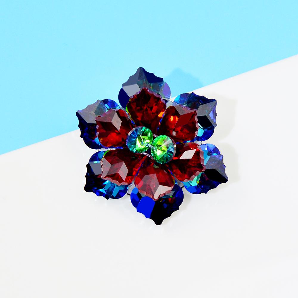 New Crystal Flower Brooches For Women Handmade Shining Sparking Pin 10 Colors Available Dress Coat Accessories