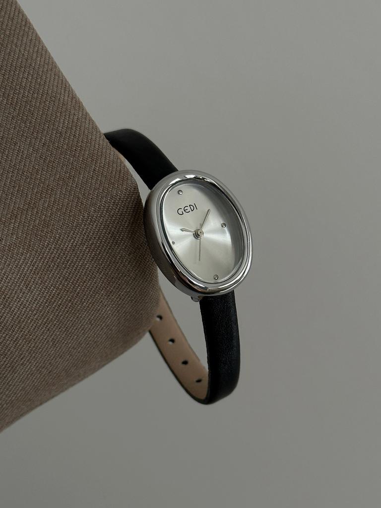 Vintage Oval Dial Quartz Women Watch Leather Strap Ladies Wristwatch Minimalist Elegant Small Dial Dress Watches Daily Gift