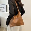 Women's New Winter Casual Trendy One-shoulder Crossbody Bag Solid Color Commuter Bucket Bag