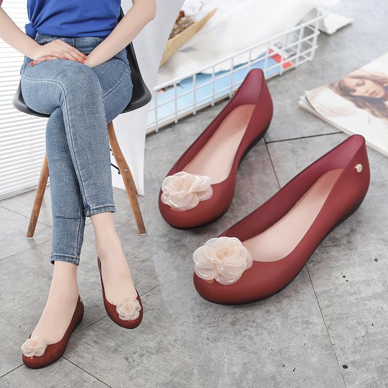 Maogu 2024 Новые резиновые туфли женские розовые дождевые туфли с резиновым носком на плоской подошве с мягкой толстой подошвой пляжные сандалии из резины