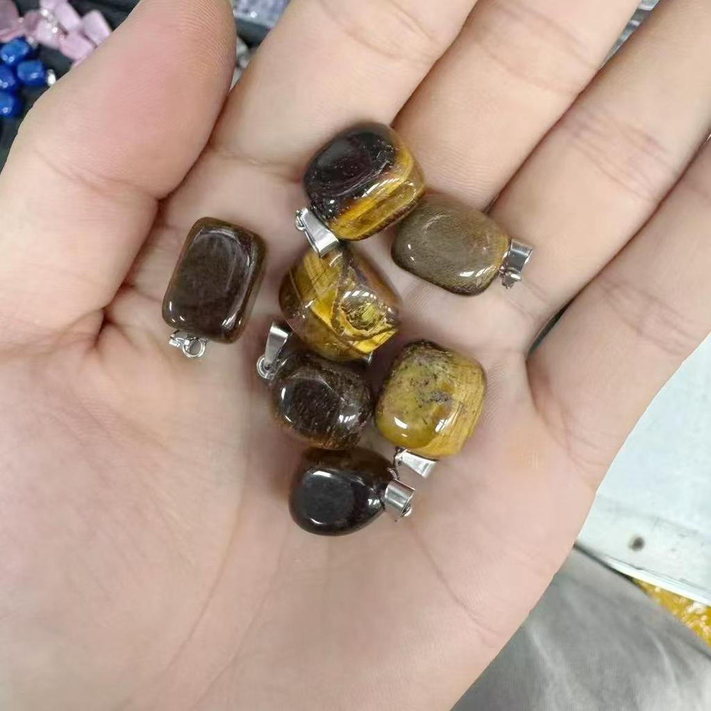 Natural Crystal Agate Irregular Pendants (15-20mm) for DIY Jewelry