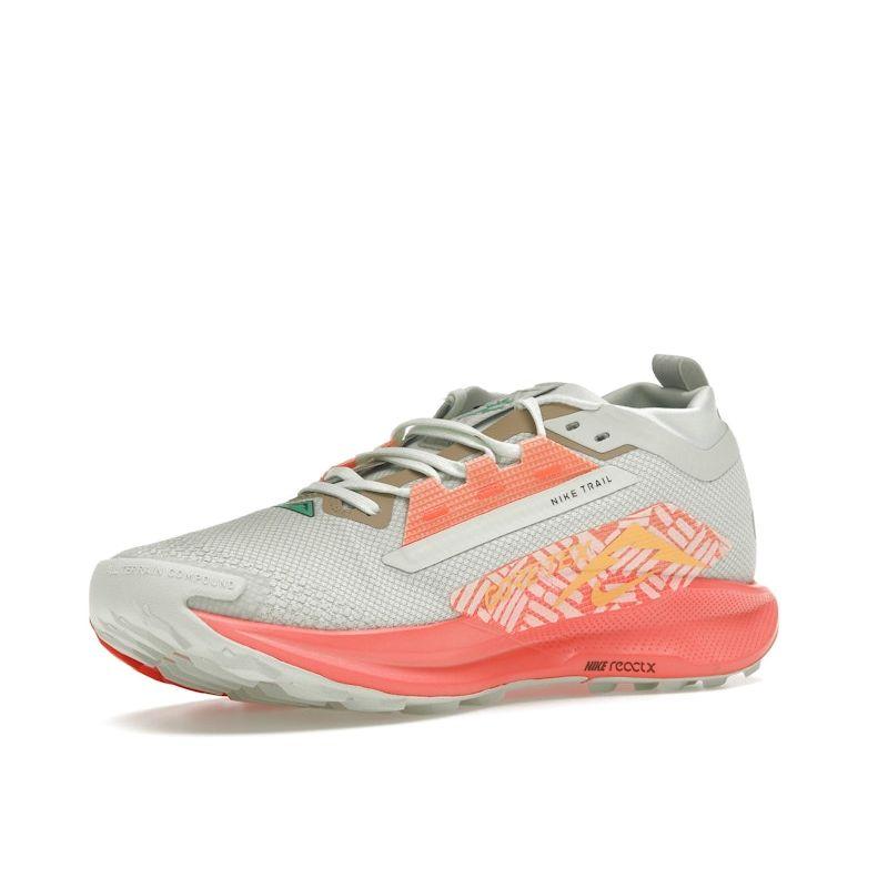 Nike React Pegasus Trail 5 GORE-TEX Светло-серебристый Светло-дикий манго FQ0908-004
