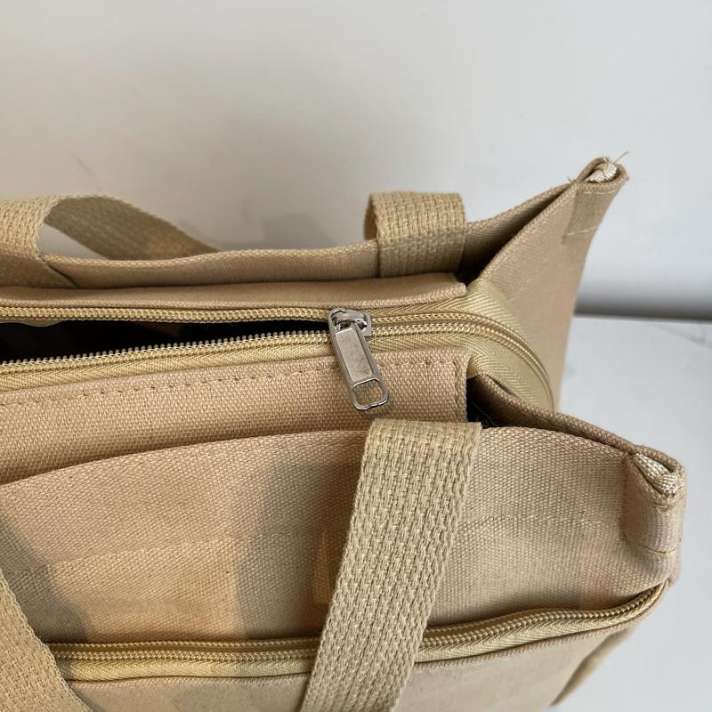 Женская однотонная сумка Outgoing Commuter Small Bag