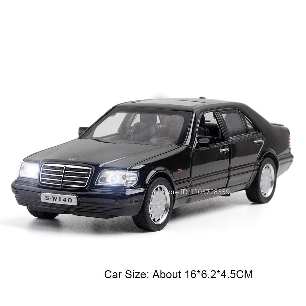 1:32 Eldorado Biarritz S-W140 Модель Игрушка Винтажный Автомобиль Сплав Литье под Давлением Звук Свет Дверь Открывается Оттянуть Назад Миниатюрное Транспортное Средство Подарки для Детей