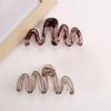 Женская Y2K Волнистая Глянцевая Янтарно-Коричневая Большая Легкая Пластиковая Заколка для Волос Элегантные и Минималистичные Аксессуары для Волос для Женщин