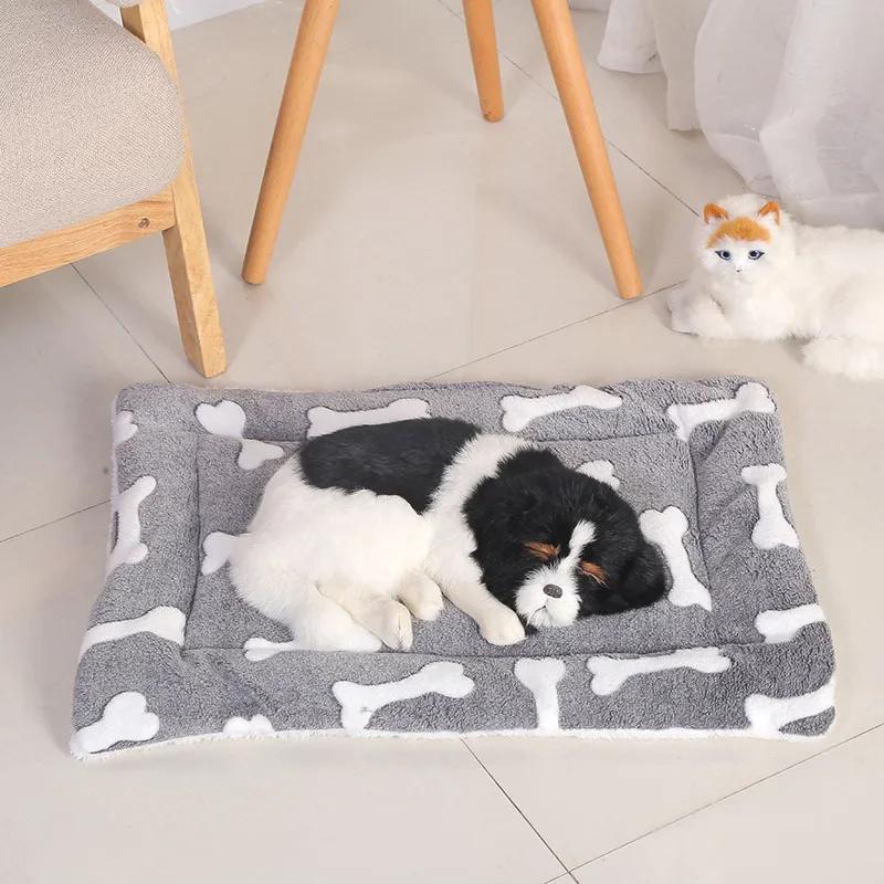 Double-Sided Pet Mat Mats Short Plush Pet Sleeping Bed for Cats Small Dogs Cute Pet Pad Blanket Warm Kitten Cushion Cat Sofa Bed