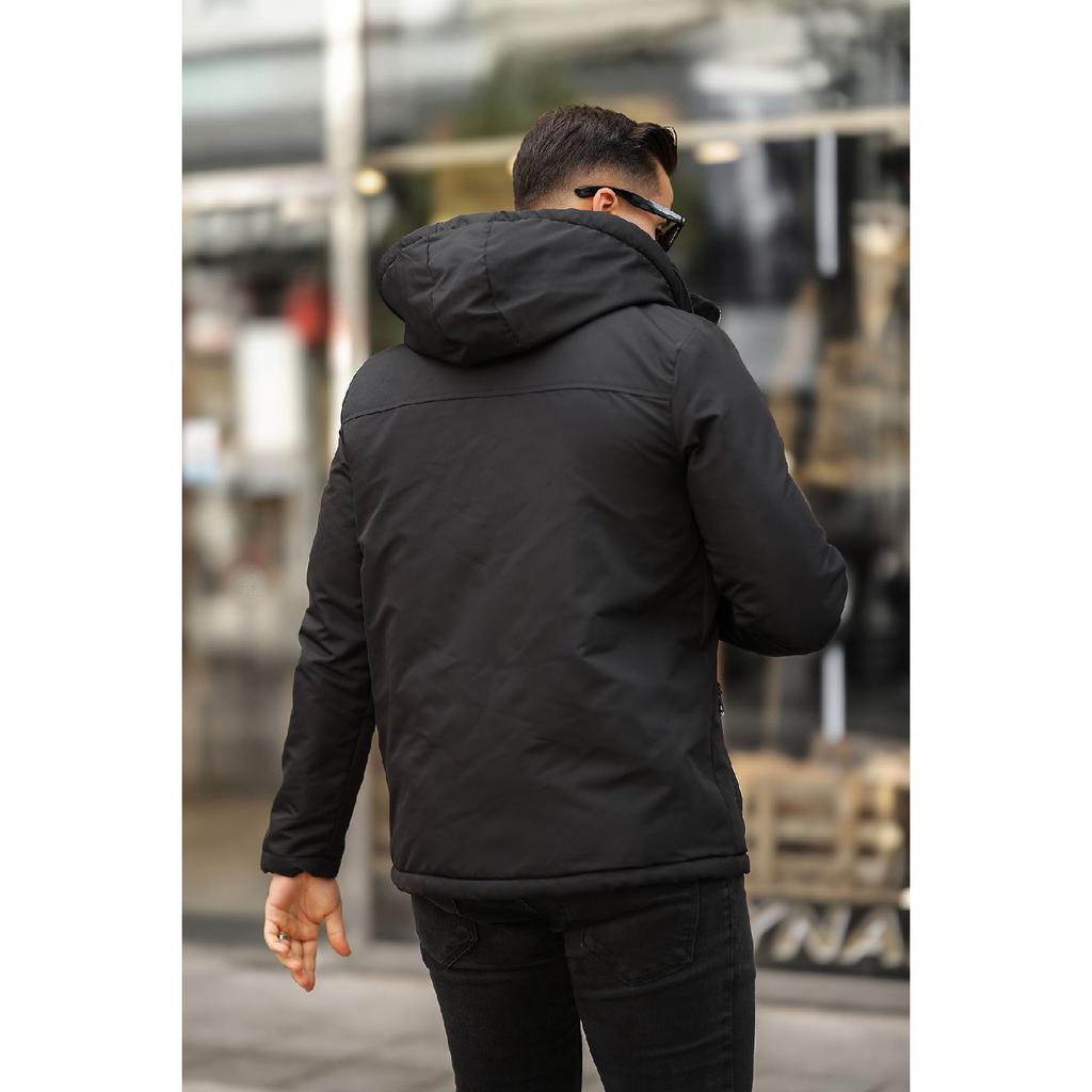 Зимнее пальто с мехом внутри и съемным капюшоном