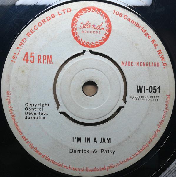7-дюймовая пластинка DERRICK PATSY DERRICK MORGAN Im In A Jam Blazing Fire WI051 Island Records 1963 UK Регги Ска Даб Б/у
