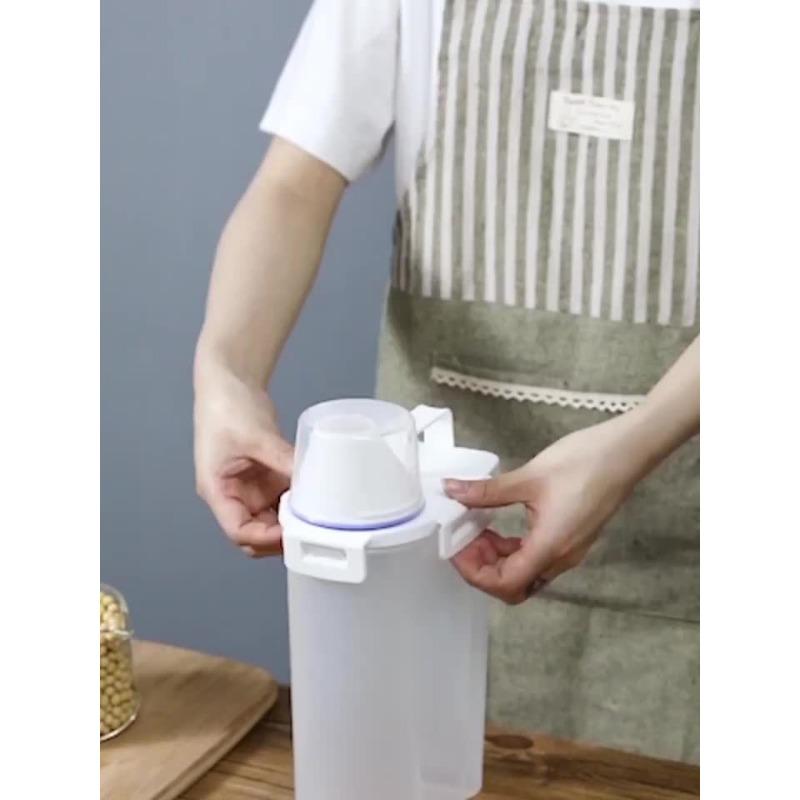 1 шт. 2,5 л герметичный диспенсер для рисовой крупы - влагостойкая и насекомостойкая коробка для хранения пшеничной крупы с откидной крышкой, подходит для организации кухни