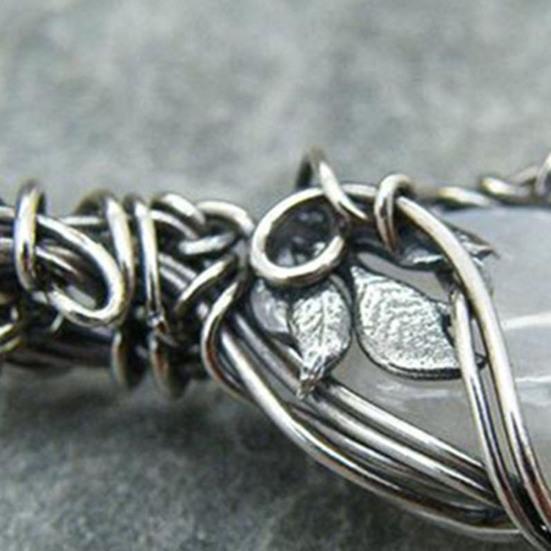 Great Clavicle Necklace Retro Skin-friendly Fine Workmanship Faux Moonstone Pendant Charm