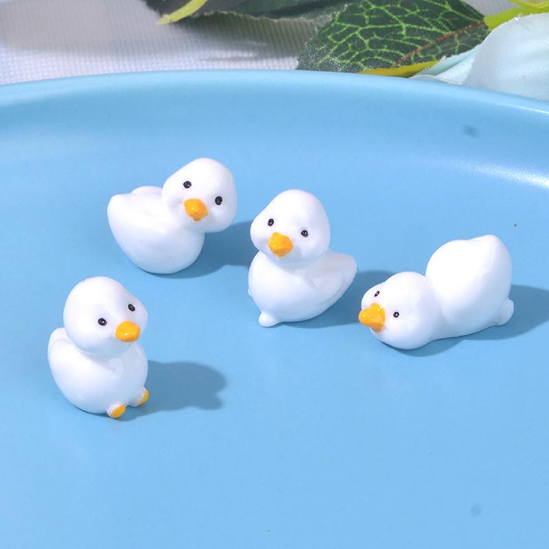 Cute Mini Yellow Ducks Ornament Tiny Duck Resin Handicraft Dollhouse Decorations