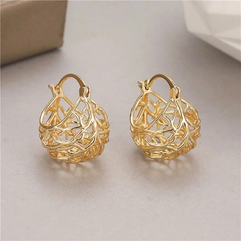 Серьги-кольца Huitan Gold Color Hollow Hoop для женщин, новый дизайн, темпераментные женские аксессуары для ушей, свадебная вечеринка, модные украшения
