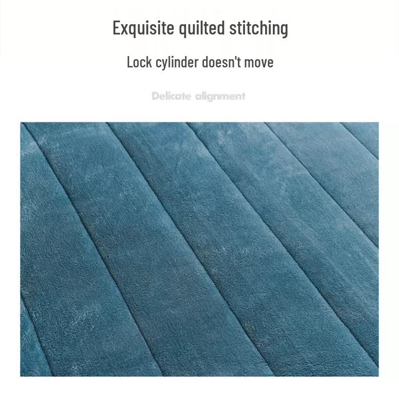 Cozy Three-Layer Flannel and Sherpa Blanket for Autumn and Winter