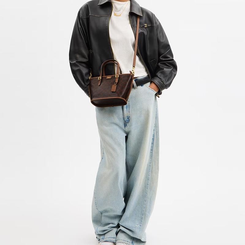 COACH handbag TAXI 21 Tote bag with brand letter logo Tote bag shopping bag shoulder crossbody artificial leather small size women's maple brown