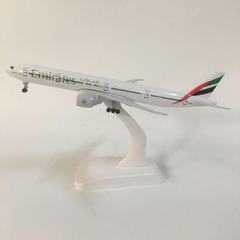 20 см Авиакомпания Объединенных Арабских Эмиратов B777 Модель Самолета Планер Самолет Металлический Литой Самолеты Коллекция Подарки