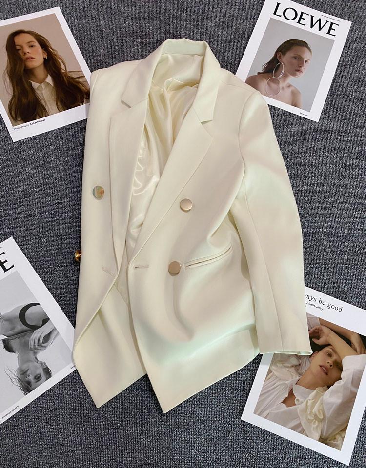 Женский черный костюм большого размера с драпировкой и металлической пуговицей