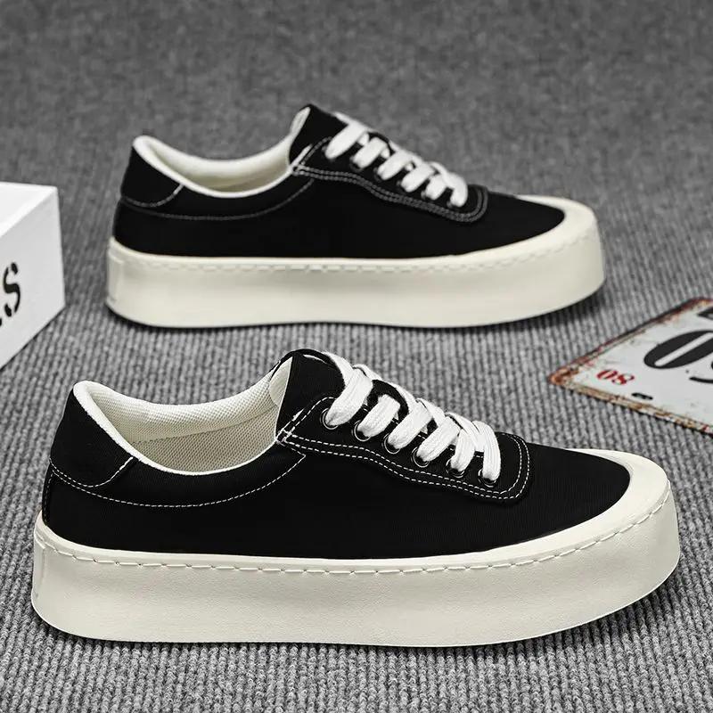 Модные кроссовки черные легкие толстая платформа шнуровка обычные удобные мужские туфли тренд 2025 вулканизированные походные повседневные туфли для мужчин