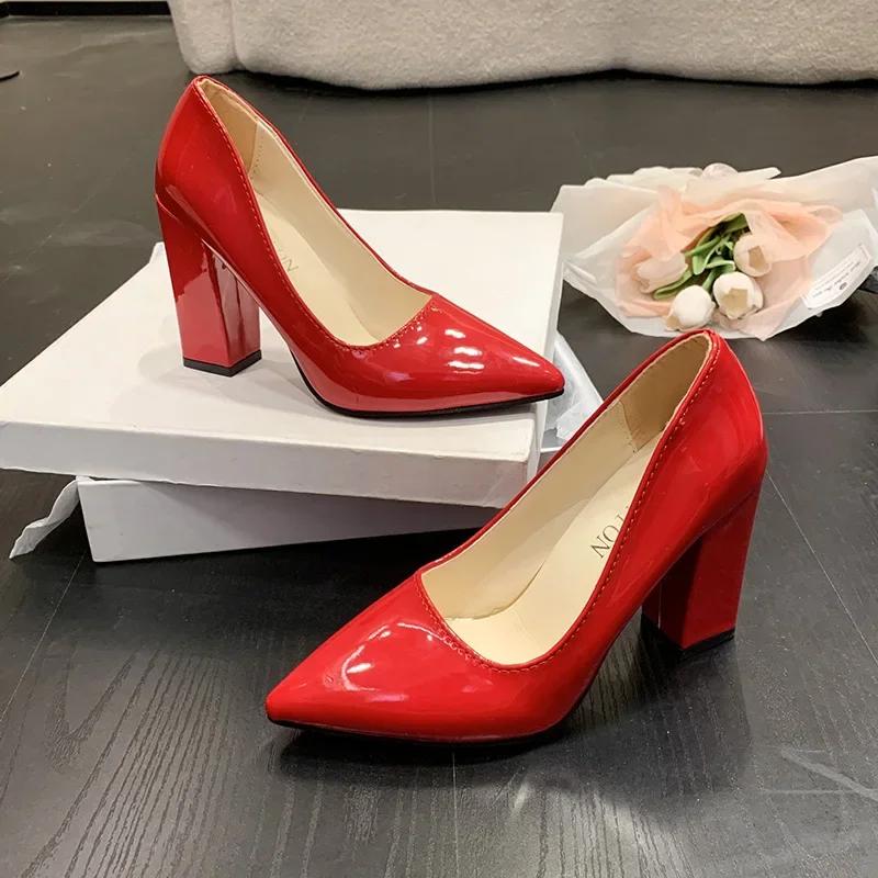 Туфли на квадратном каблуке, женские туфли из лакированной кожи, сексуальные, для свадебной вечеринки, для официального отдыха, супер большой размер 2024
