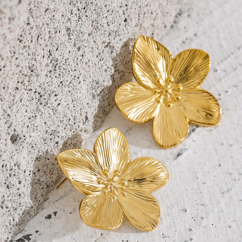 Eetit Tarnish Free Vintage Gold Color Stainless Steel Flower Metal Stud Earrings for Women Individual Stylish Trendy Jewelry