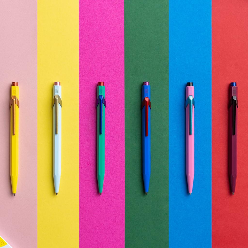 Шариковая ручка CARAN 849 Your Style Edition 2 Hibiscus Pink Limited Regular Imported Product D'ACHE Oil-based Crème NF0849-536