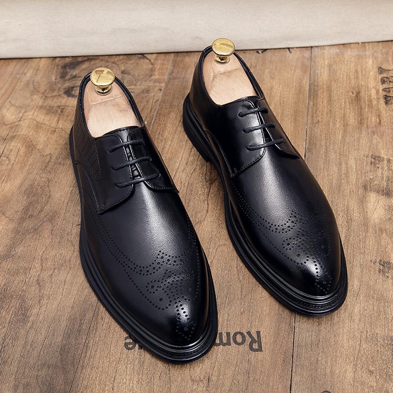 Мода Новое поступление Мужские туфли Оксфорды Ручной работы Кожаные Повседневные туфли Заостренный носок На шнуровке Мужская обувь Броги Деловой Джентльмен Лоферы