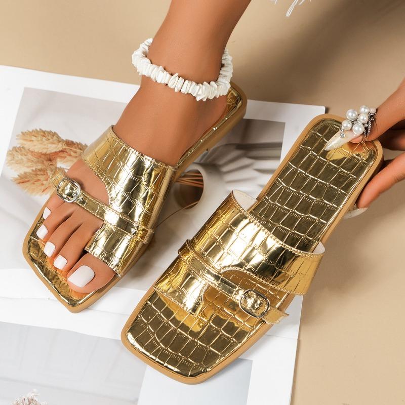 Летние тапочки 2024 года, новые женские шлепанцы большого размера на плоской подошве, роскошные пляжные шлепанцы для отдыха на открытом воздухе, женские сандалии, модные дизайнерские тапочки