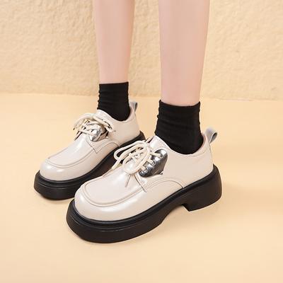 Мода 2024 года. Новые женские осенние туфли на толстой подошве. Женские мокасины. Дизайнерские повседневные туфли на шнуровке и высоком каблуке с низким вырезом.