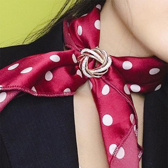 Elegant Luxury Scarf Ring Clip Round Shining Rhinestones Inlaid Side Waist Tightener Clip Clothing Wrap Holder Circle Clip Belt Buckle