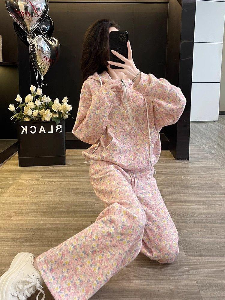 Женский жаккардовый повседневный спортивный костюм: Комплект из двух предметов: толстовка и брюки широкого кроя для осени/зимы 2025.