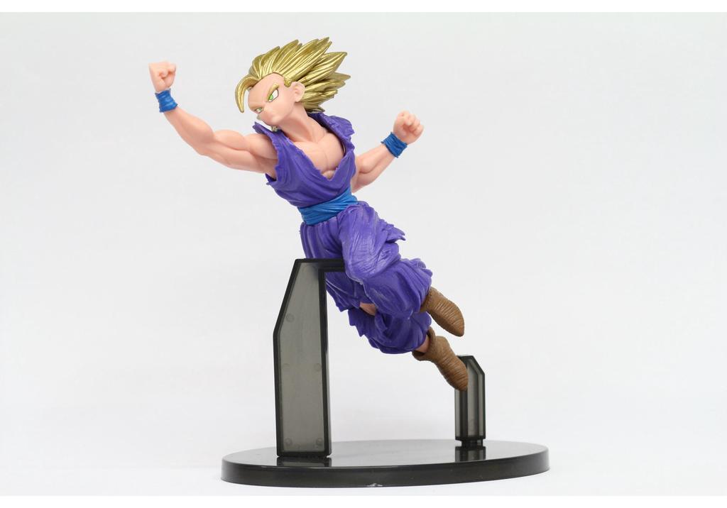 Фигурка сцены призыва Шенлона из Dragon Ball с Хрустальным шаром и фоном в виде горного пейзажа