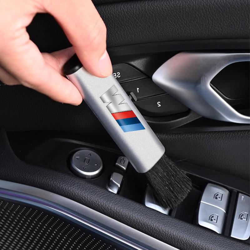 1Pcs Car Retractable Cleaning Soft Brush Dust Tools Accessories For BMW G80 G06 G07 G42 G14 G15 G16 F82 F20 F21 F83 M2 M3 M4 M5