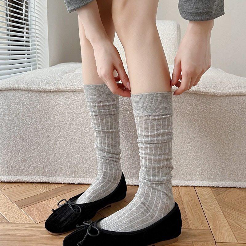 Smoke Gray Vertical Stripe Cotton Mid-Calf Socks: Women's Korean Runway Style for Spring & Autumn