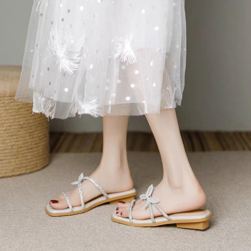 Модные сандалии женские шлепанцы со стразами 2025 лето новые модели не устают, плоскостопие носить сандалии женская обувь