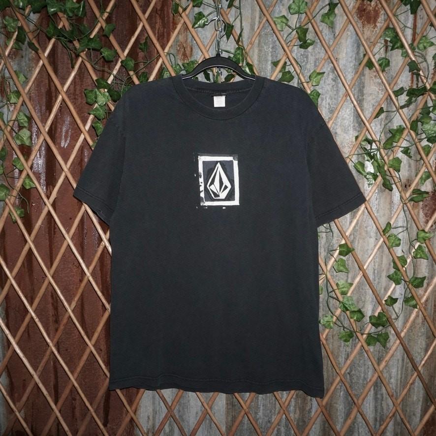 Large - Vintage Y2K volcom stone surf skate 2000s t-shirt Unisex T-Shirt