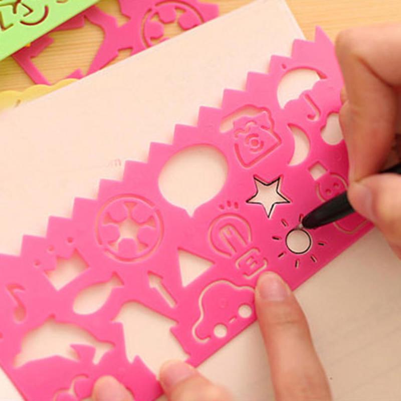 Набор из 4 канцелярских пластиковых школьных линеек с трафаретами различных форм и фигур для рисования