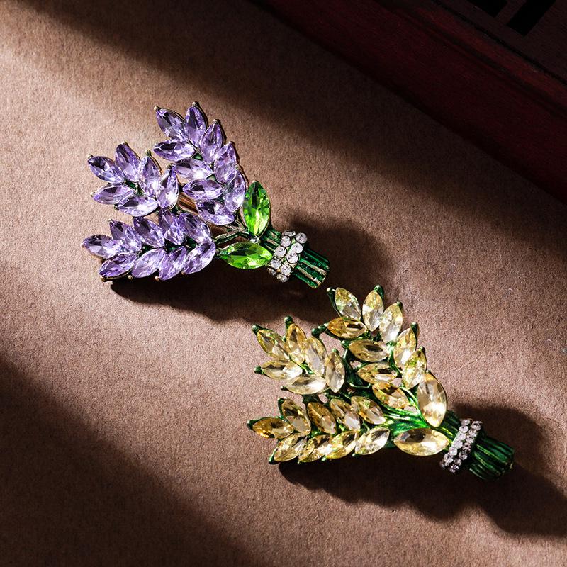 Exquisite Lavender Bouquet Women's Lapel Brooch - Elegant Purple Corsage Pin Accessory