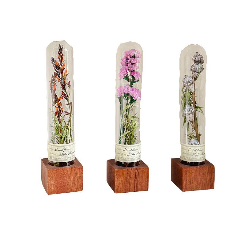 Retro Glass Dome Plant Specimen with Preserved Dried Flowers - Ideal Gift for Graduation, Birthday, Valentine's Day, or Teacher's Day.